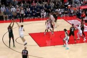 申京助攻杜兰特三分命中，火箭领先灰熊到11分分差