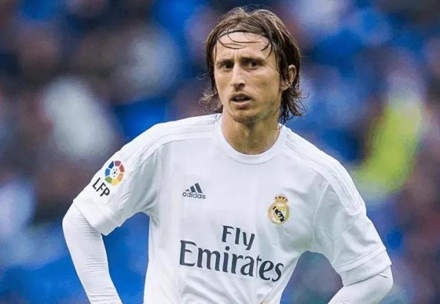 1651680304135013643.jpg 莫德里奇.jpg